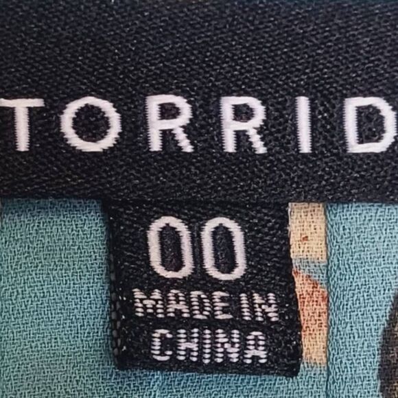  Torrid Plus Size Georgette Pintuck Blue Floral Sunflower Short Sleeves Blou - Picture 10 of 14